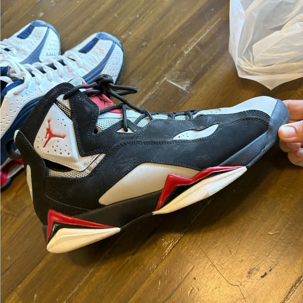 Jordan True Flight Black Gray Red Basketball Nike Men’s 9 1/2 Air